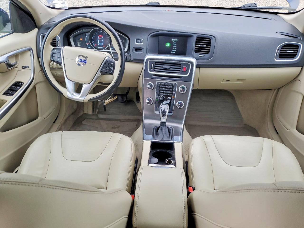 2015 VOLVO S60
