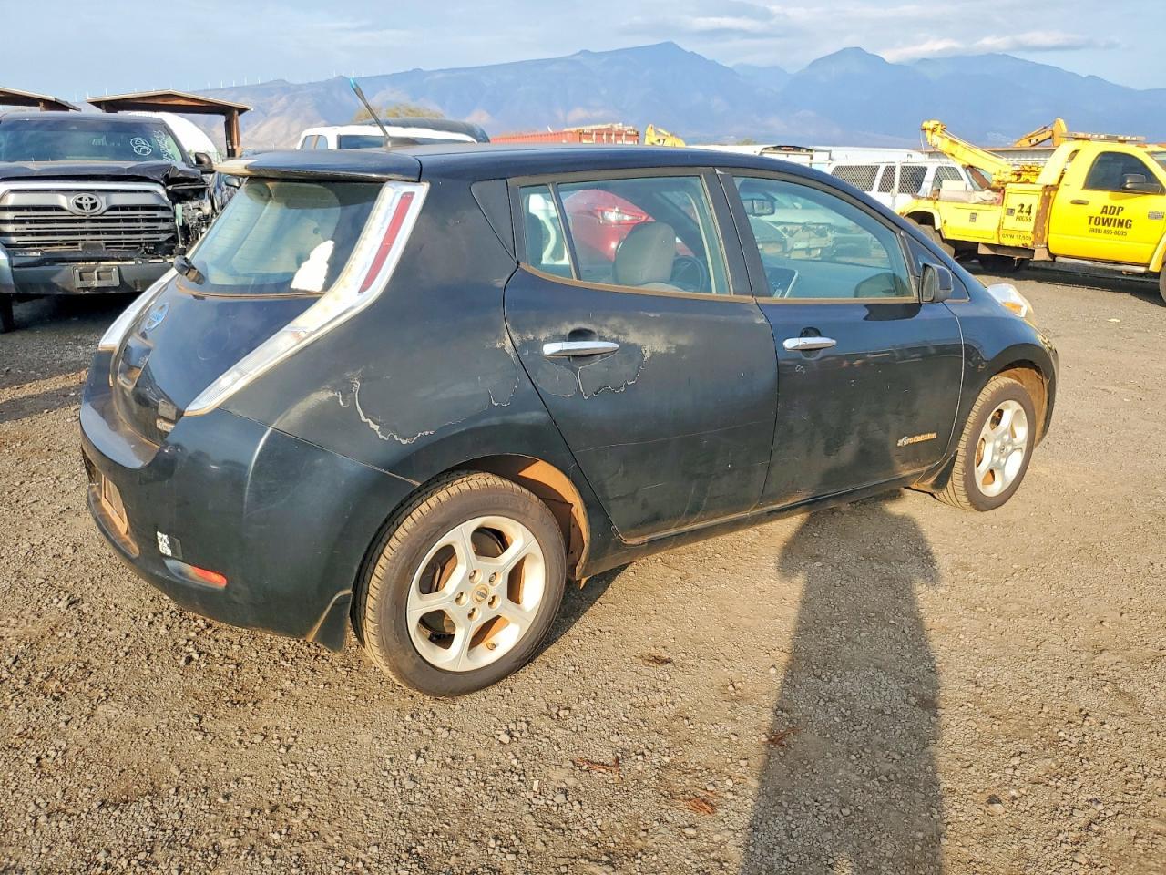 2013 NISSAN LEAF
