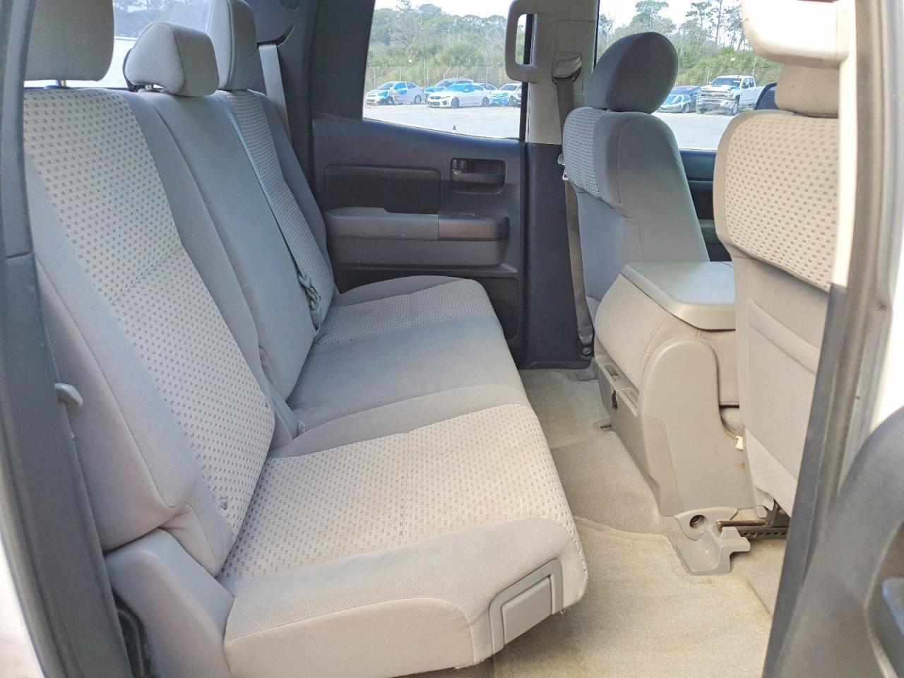 2010 TOYOTA TUNDRA