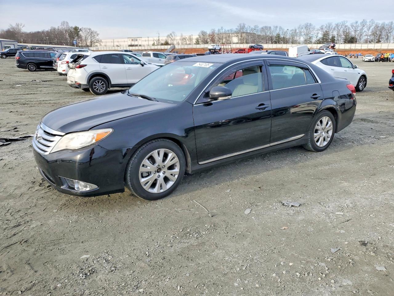 2011 TOYOTA Avalon