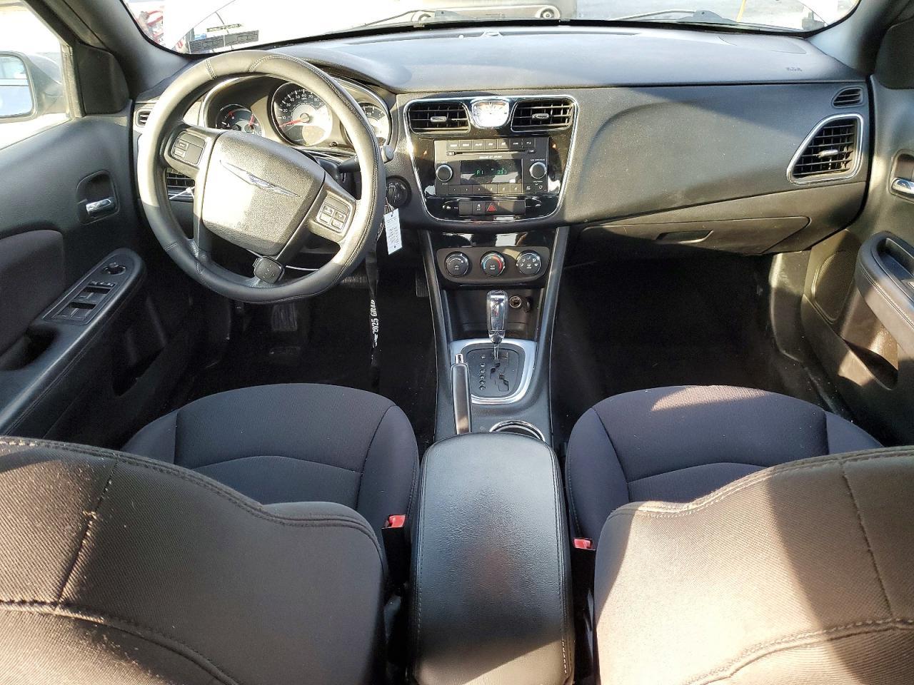 2014 CHRYSLER 200