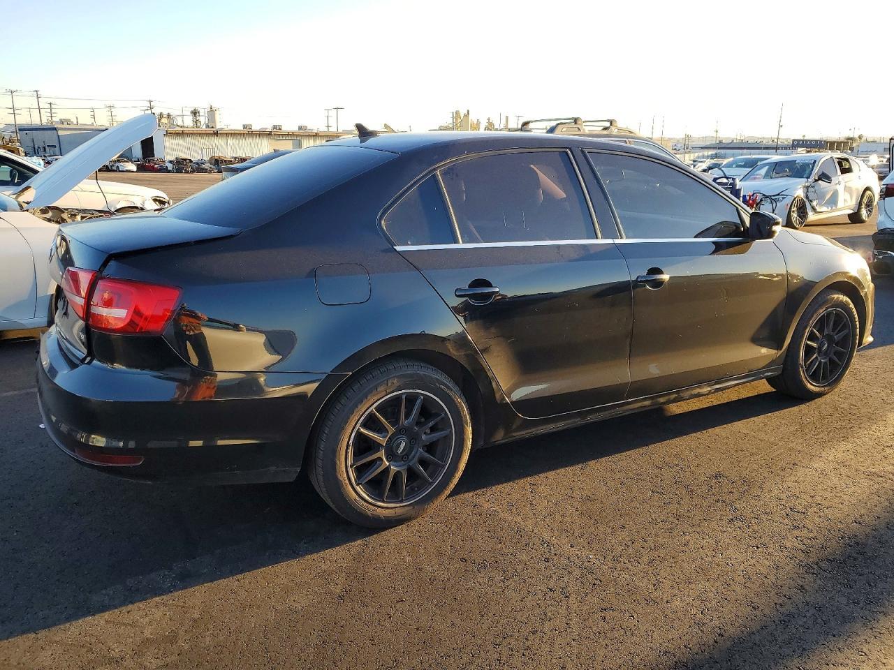 2015 VOLKSWAGEN JETTA