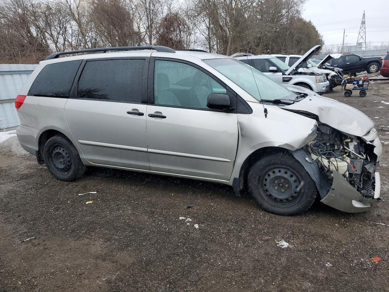 2010 TOYOTA SIENNA