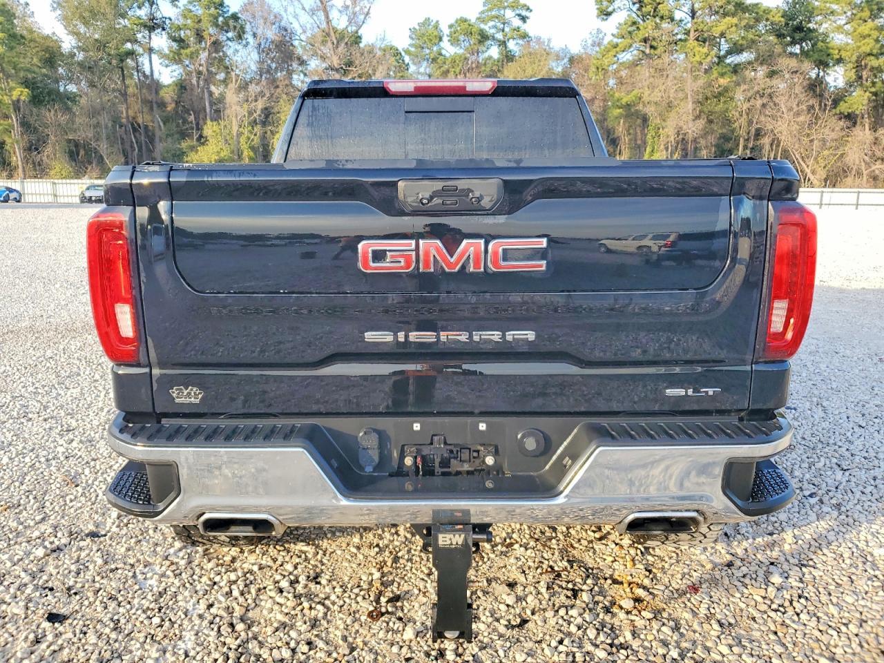 2023 GMC Sierra