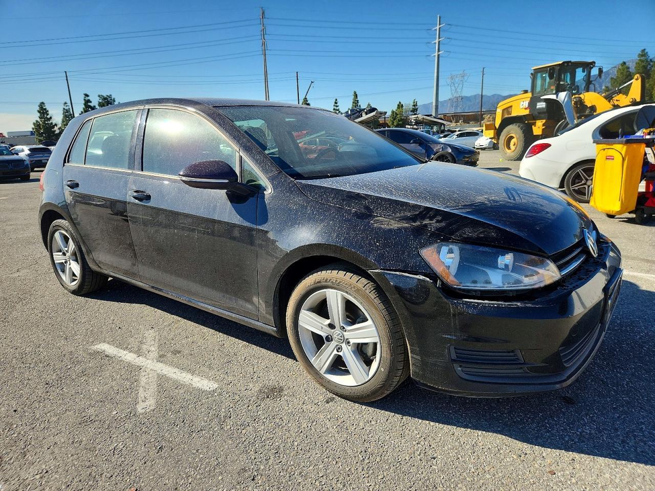 2017 VOLKSWAGEN GOLF