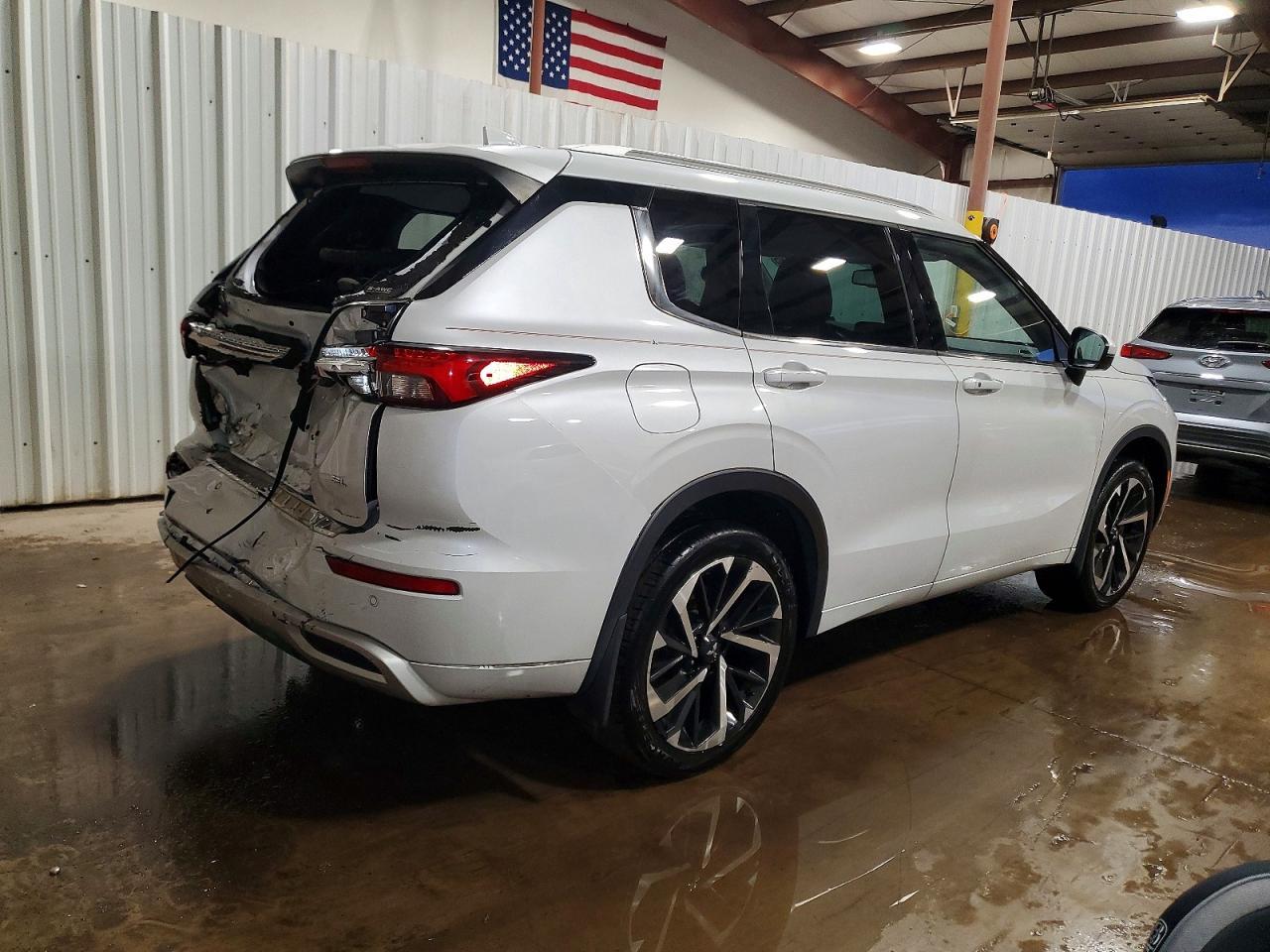 2023 MITSUBISHI outlander