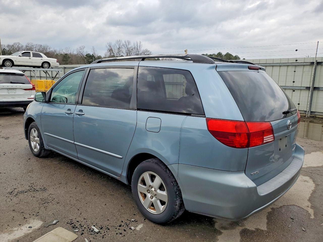 2005 TOYOTA SIENNA