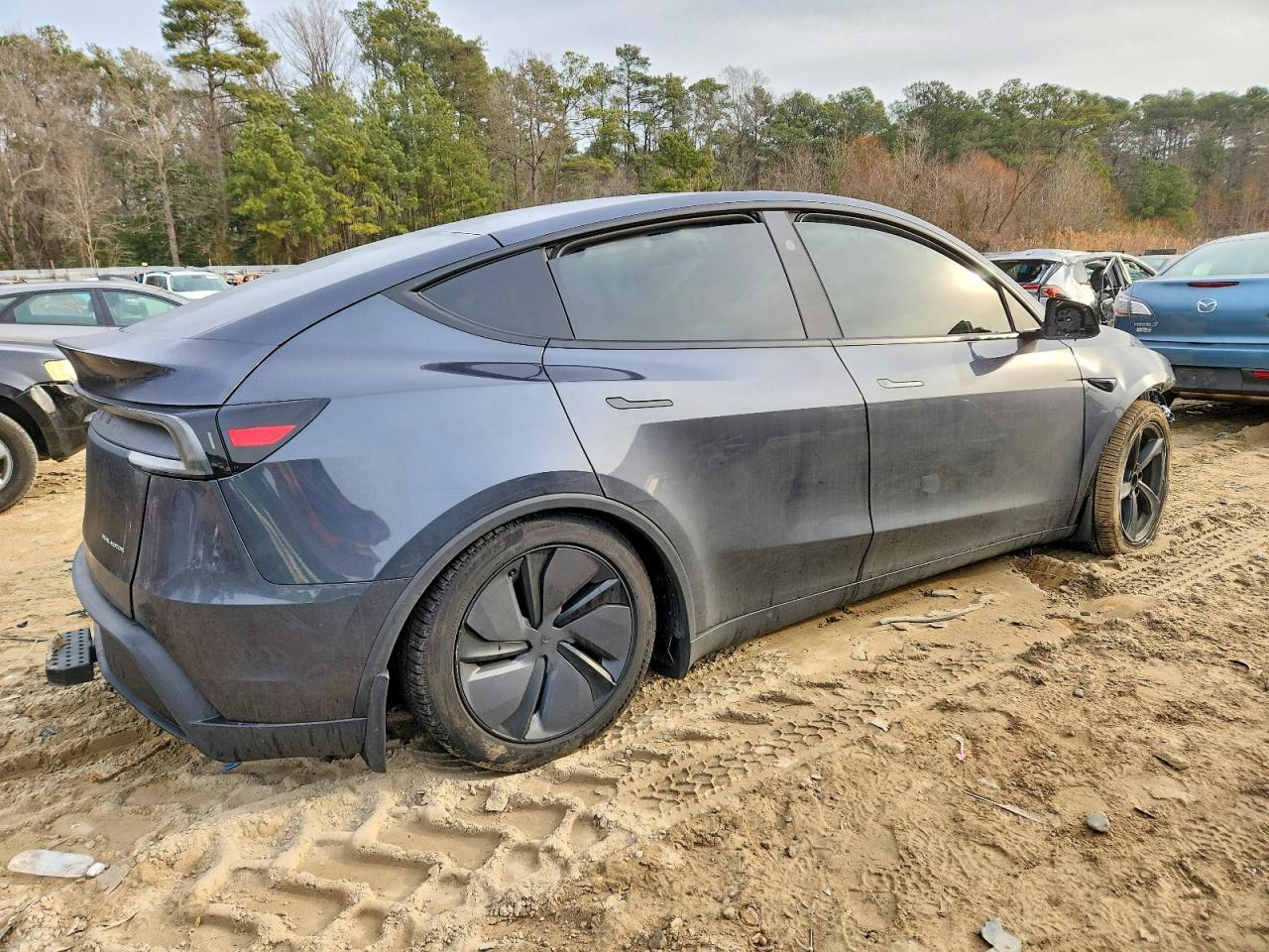 2026 TESLA MODEL Y