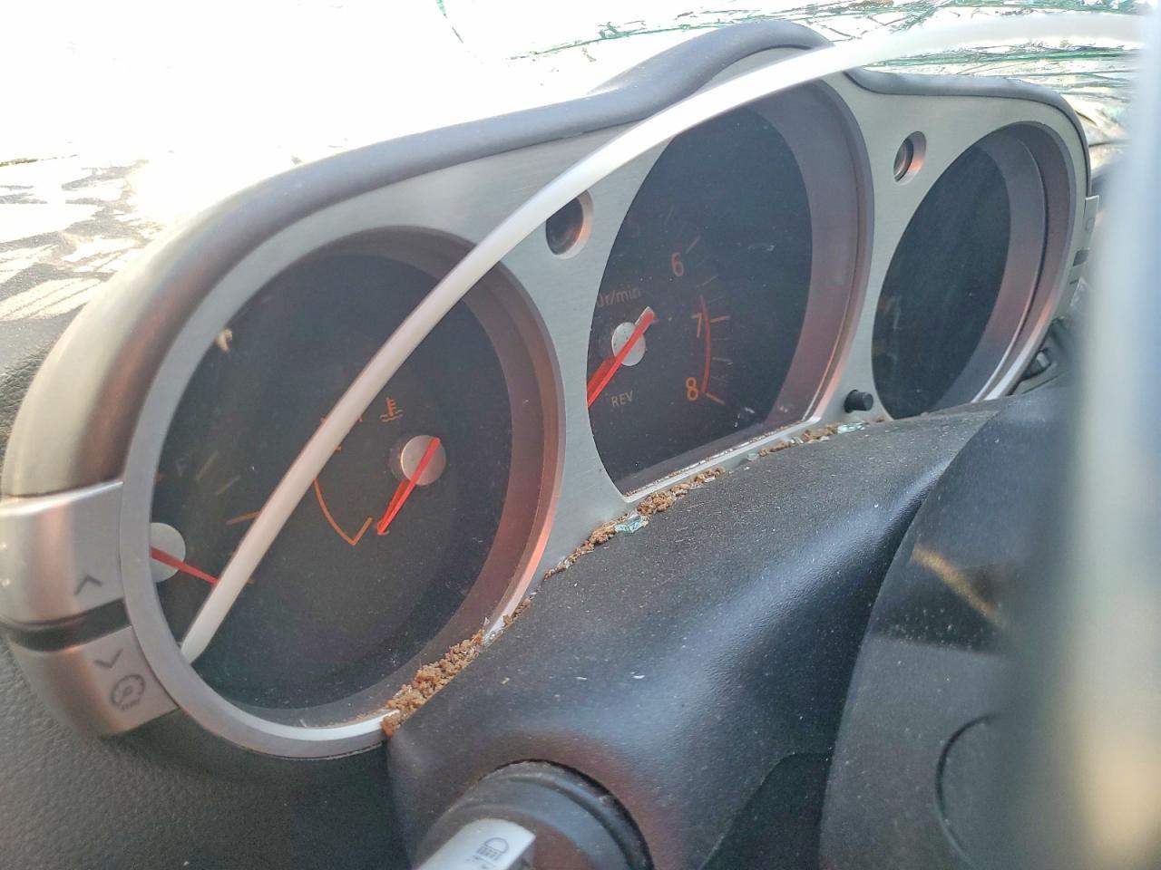 2003 NISSAN Z