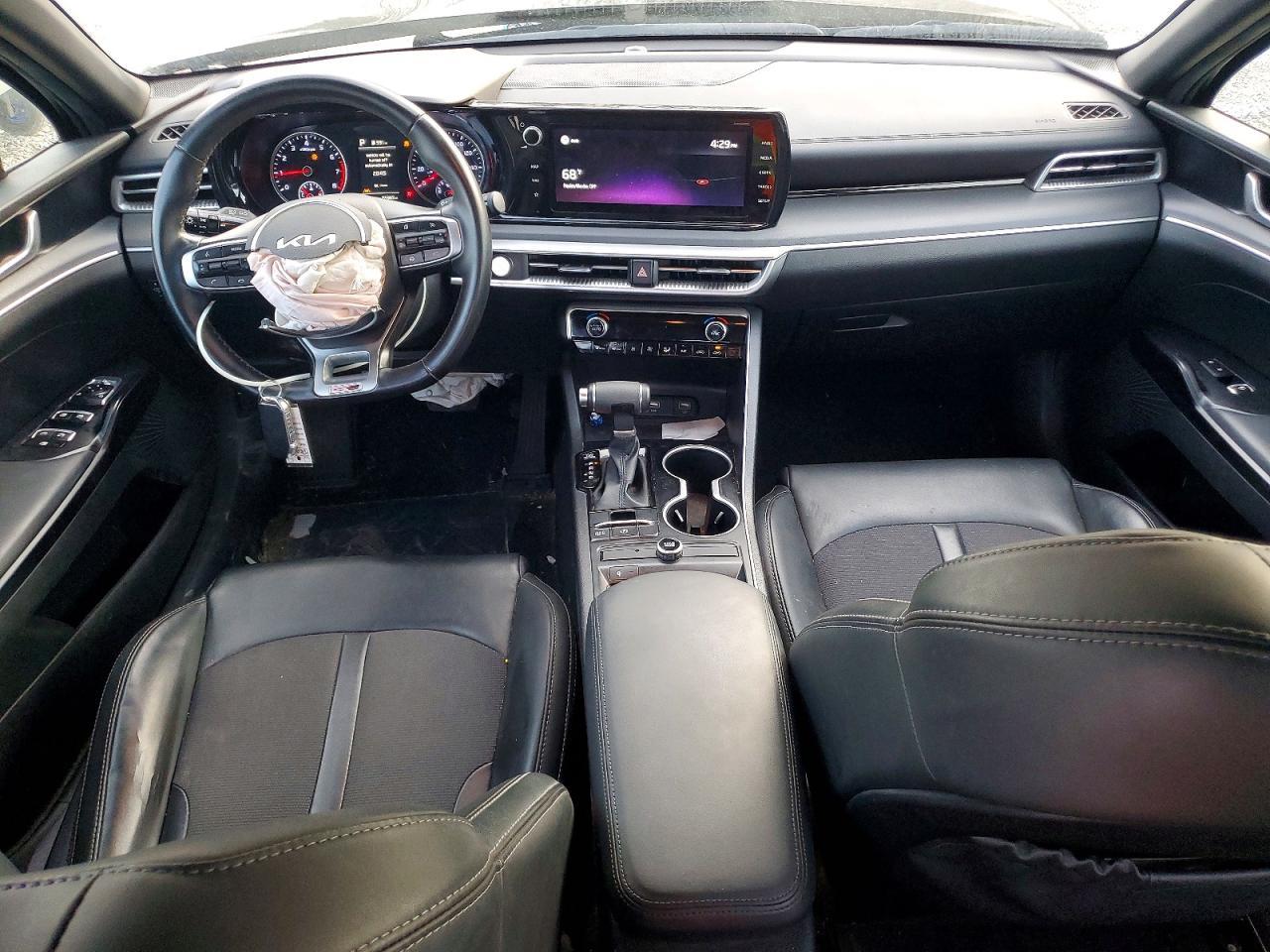 2022 KIA K5