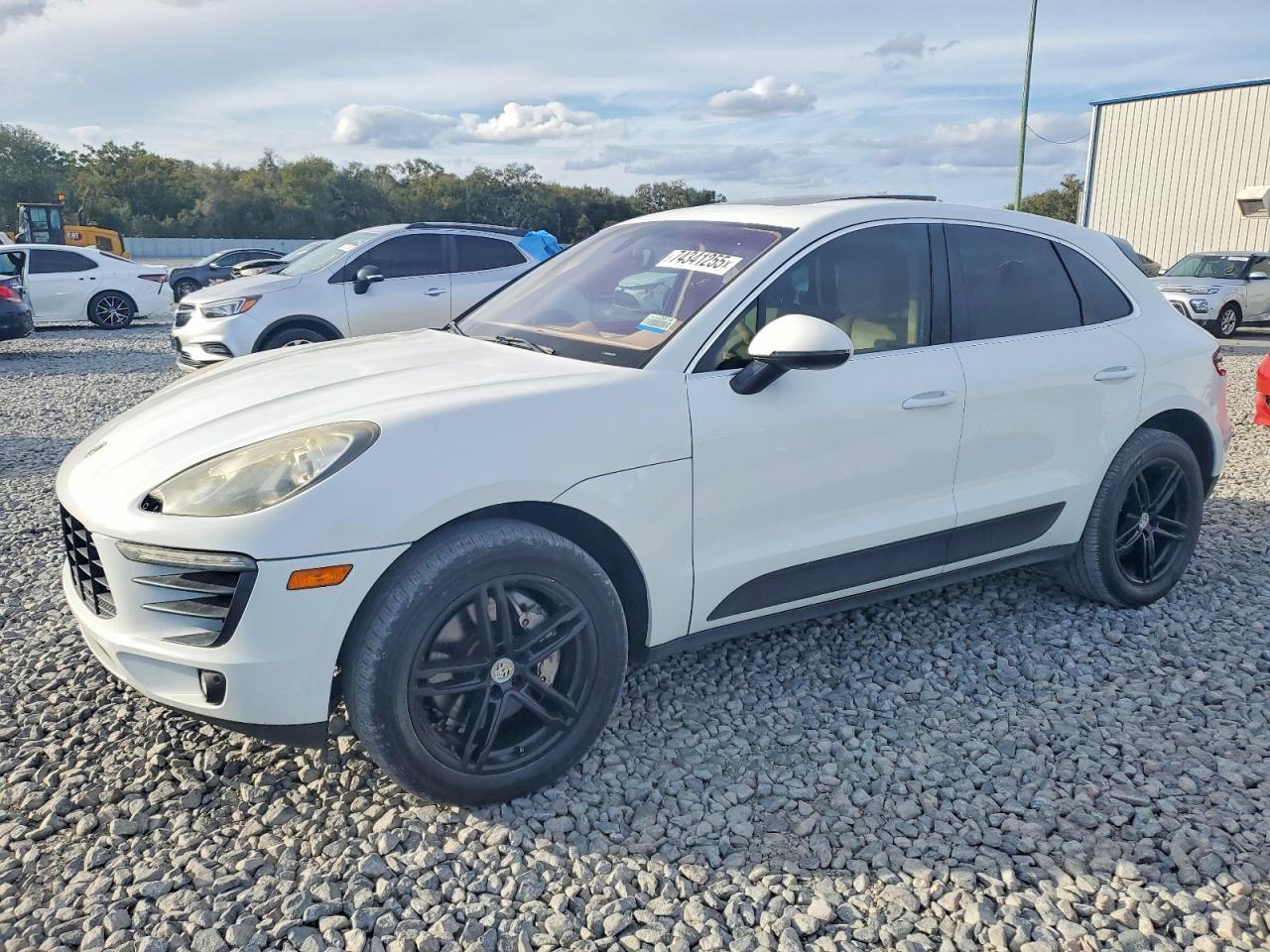 2015 PORSCHE Macan