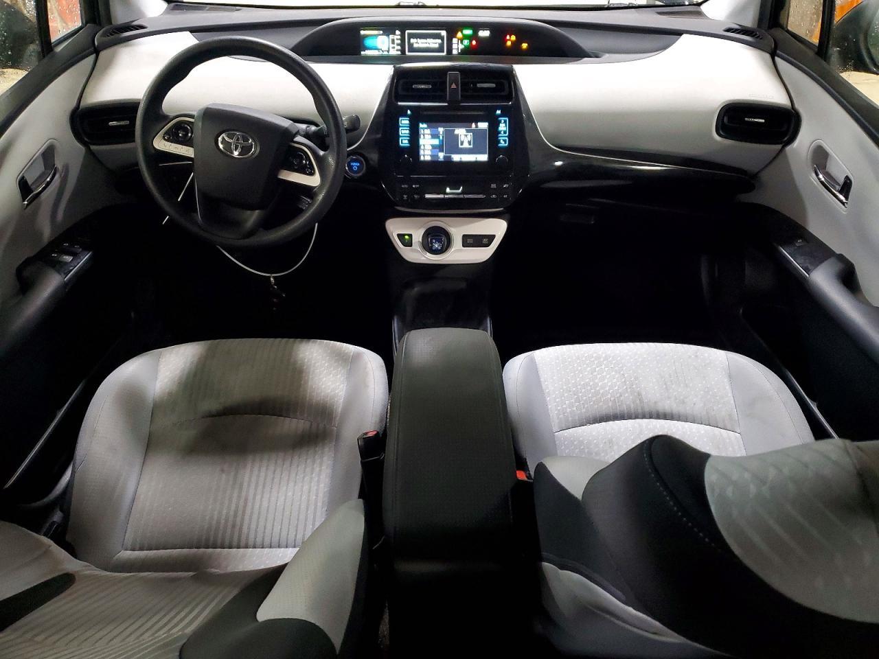 2016 TOYOTA PRIUS
