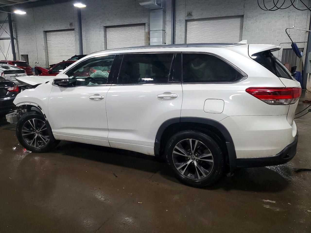 2018 TOYOTA HIGHLANDER