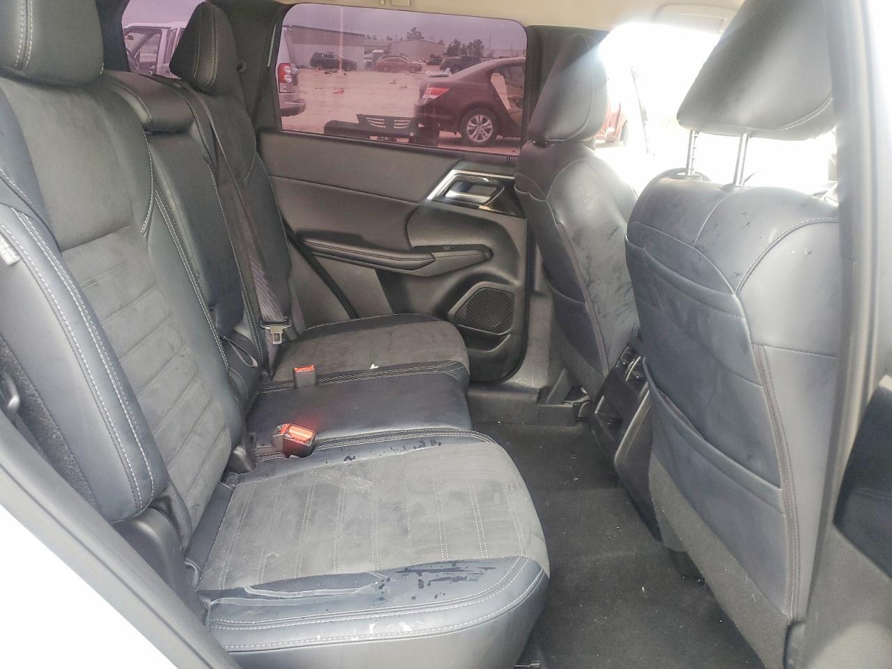 2024 MITSUBISHI outlander
