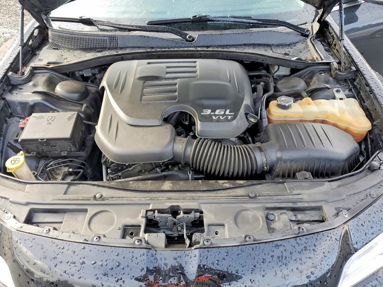 2019 CHRYSLER 300