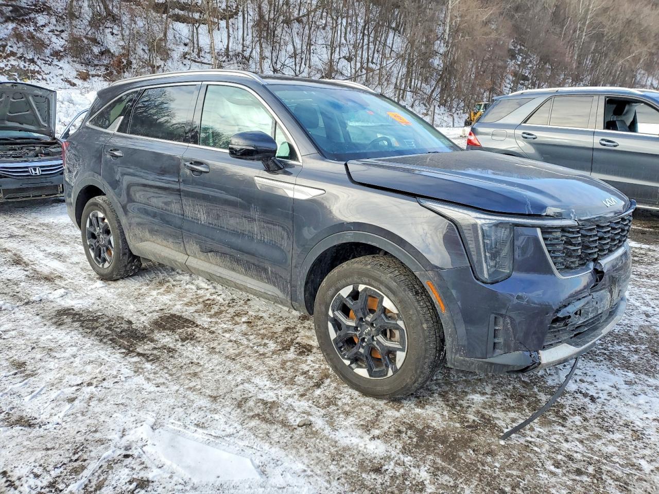 2025 KIA SORENTO