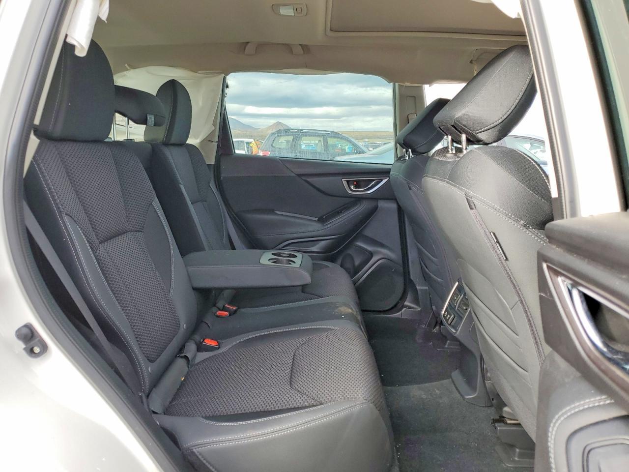 2023 SUBARU FORESTER