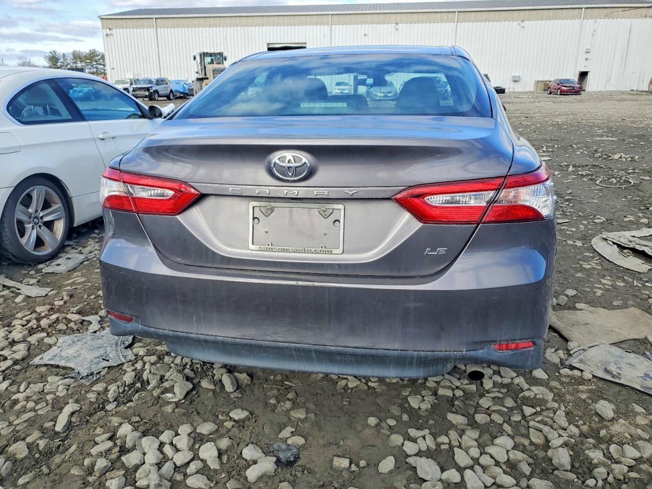 2018 TOYOTA CAMRY