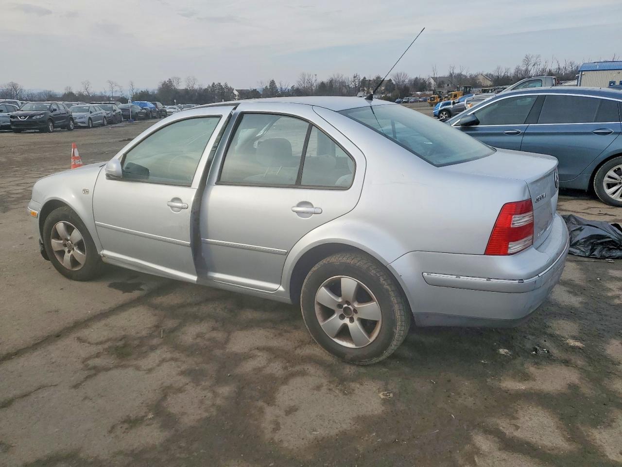 2004 VOLKSWAGEN JETTA