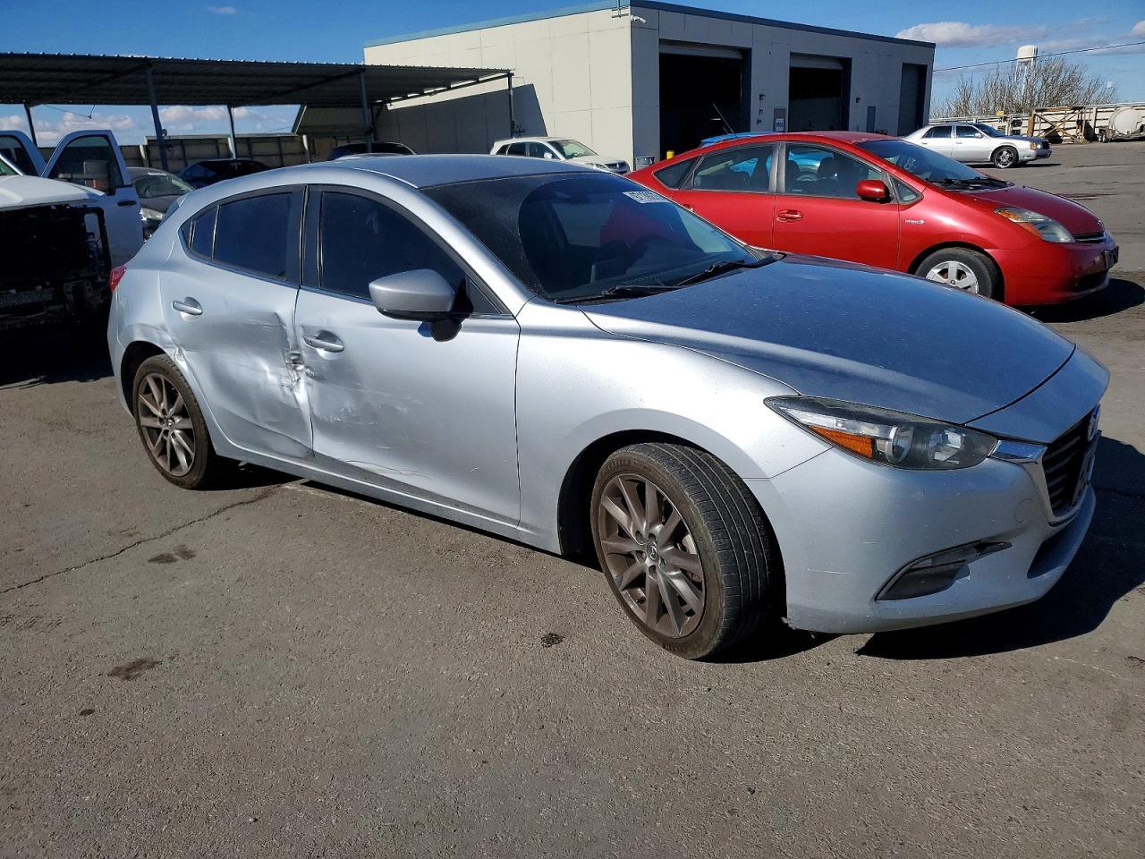 2018 MAZDA 3
