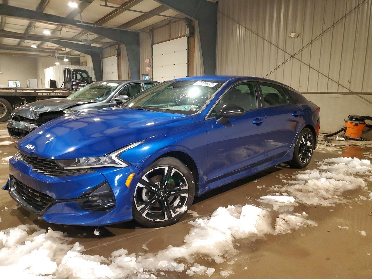 2022 KIA K5