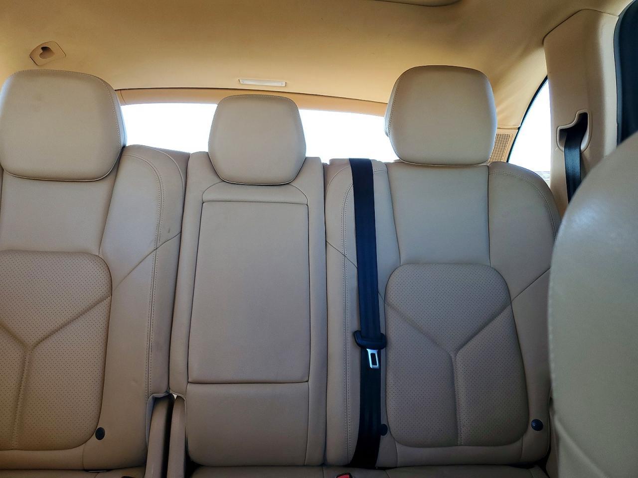 2013 PORSCHE CAYENNE