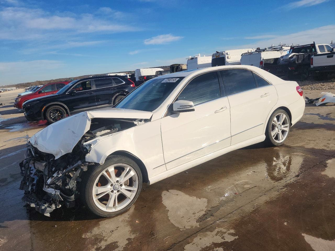 2013 MERCEDES-BENZ E-Class