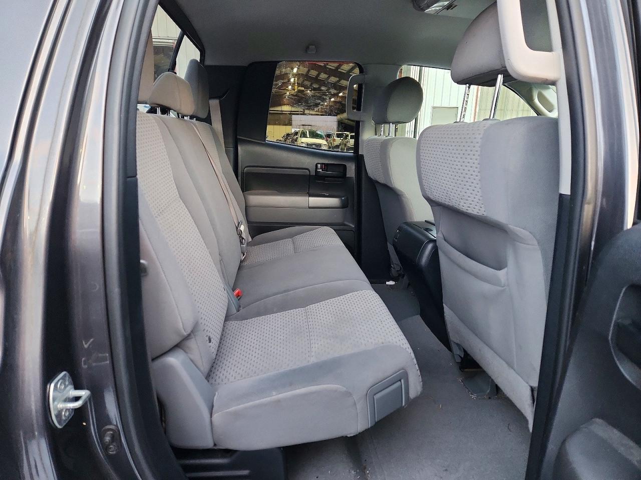 2011 TOYOTA TUNDRA