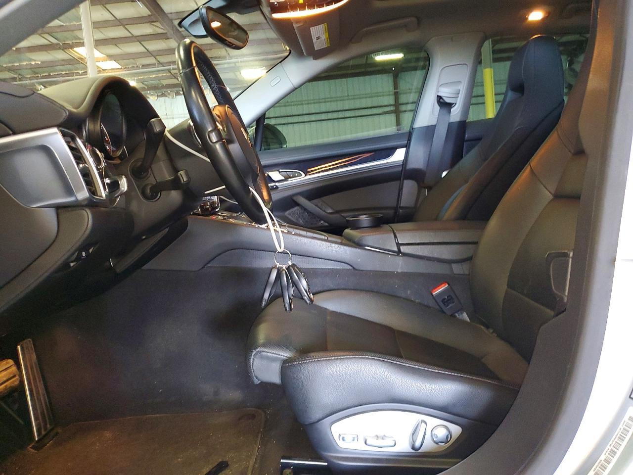 2014 PORSCHE Panamera