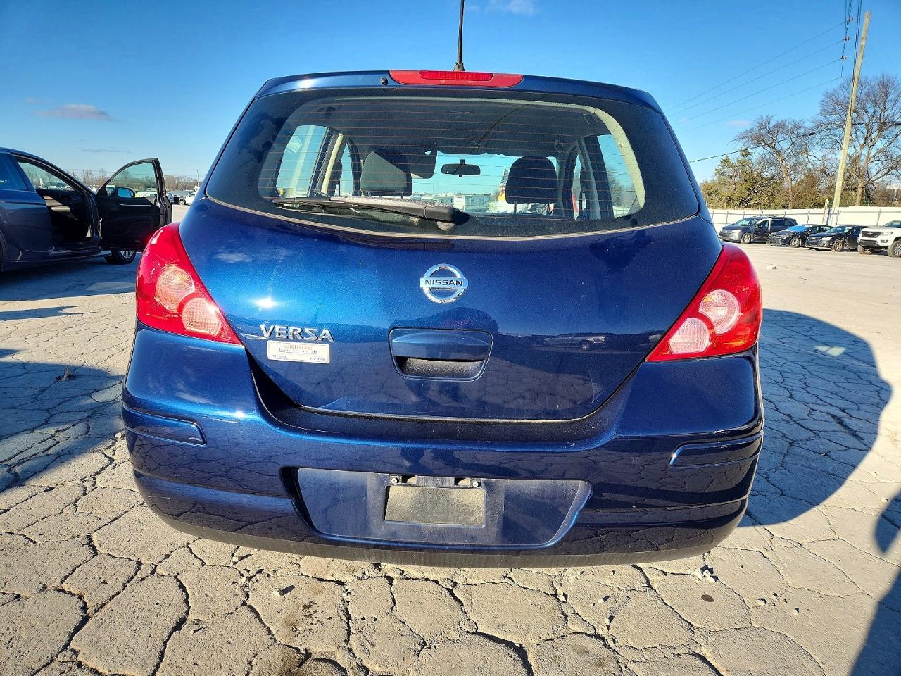 2012 NISSAN VERSA