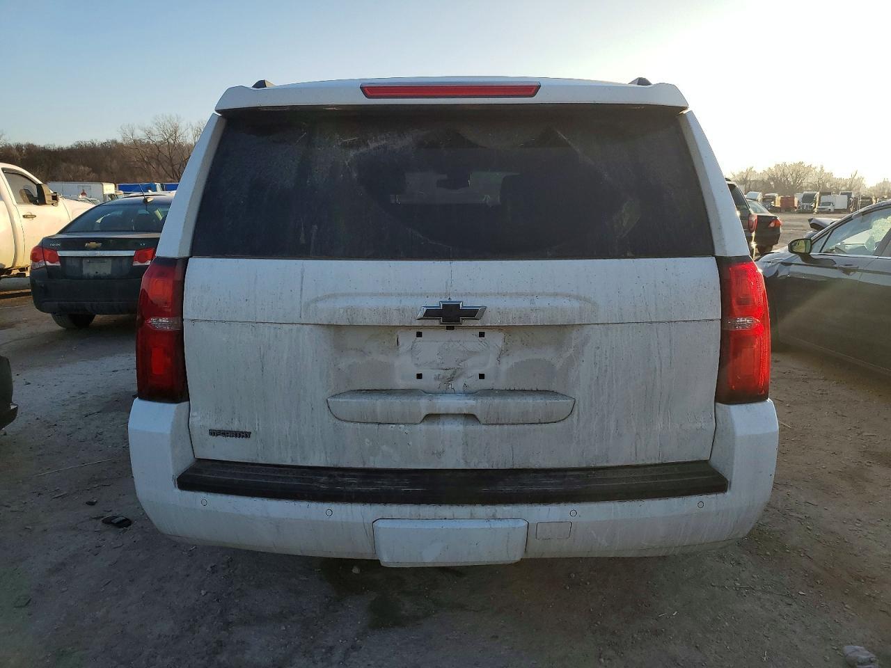 2016 CHEVROLET Suburban