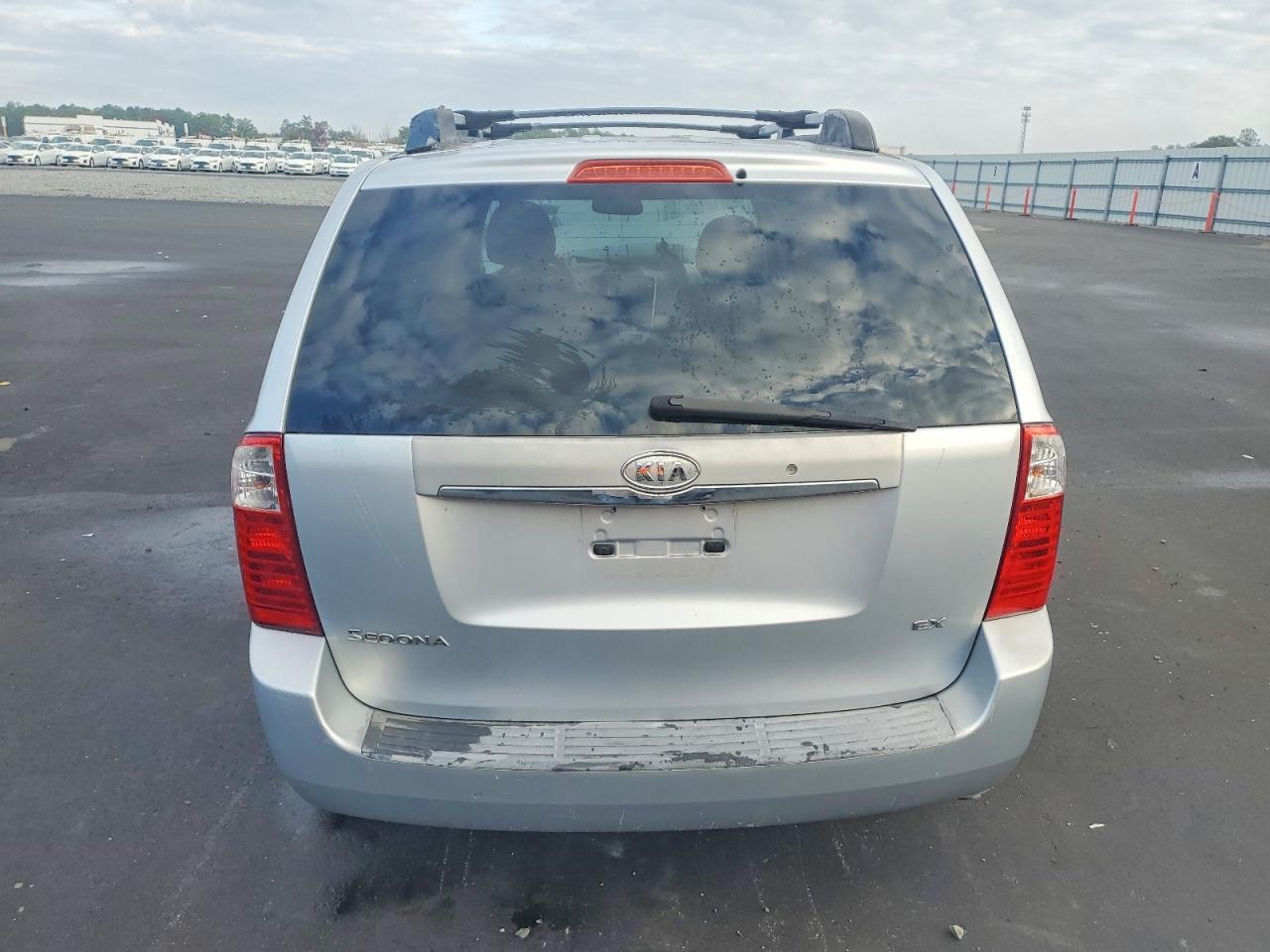 2008 KIA SEDONA