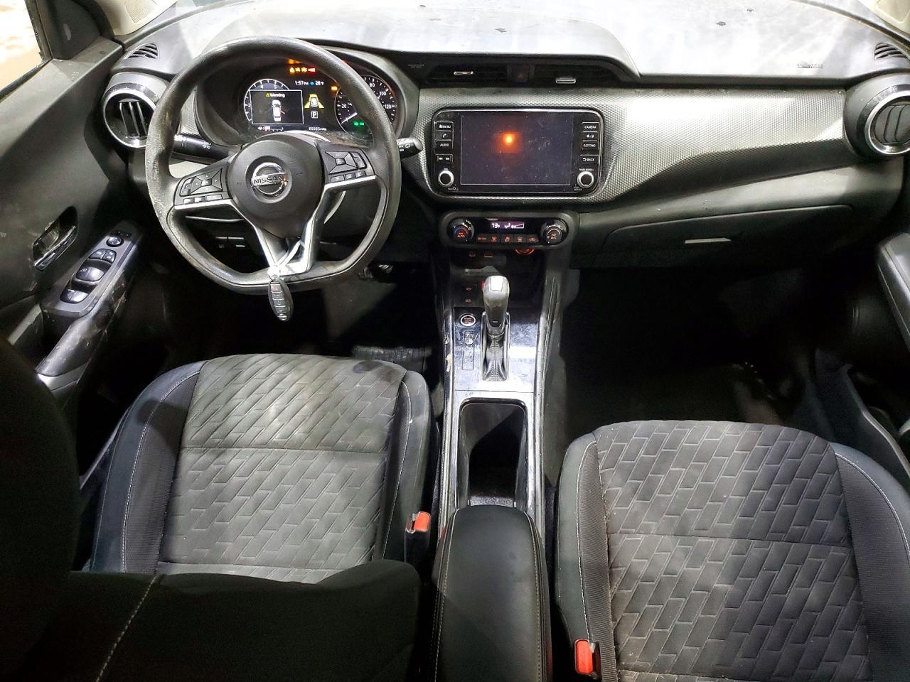 2021 NISSAN KICKS