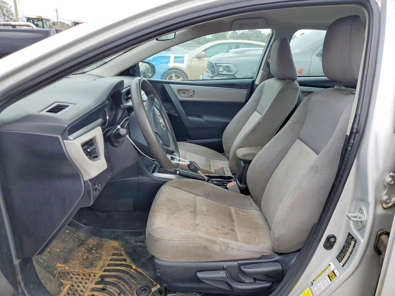 2015 TOYOTA COROLLA