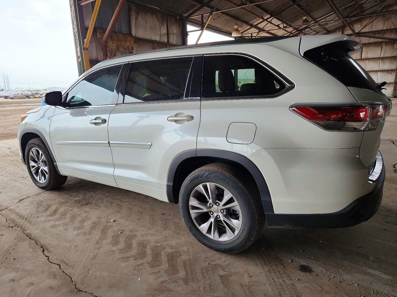 2015 TOYOTA HIGHLANDER