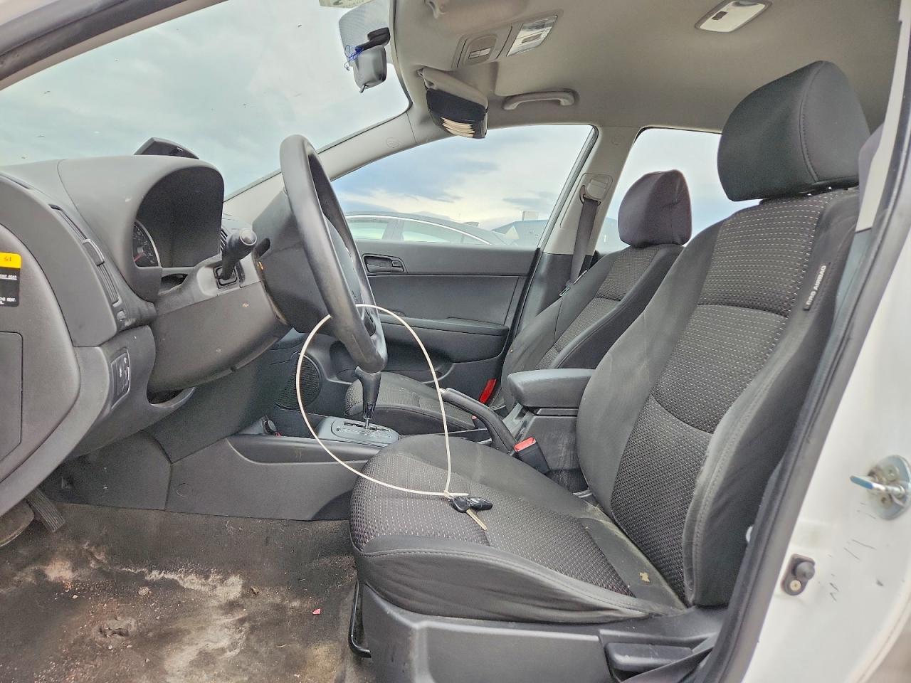 2012 HYUNDAI ELANTRA