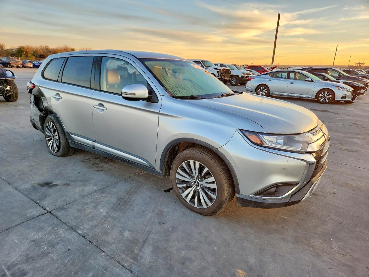 2019 MITSUBISHI outlander