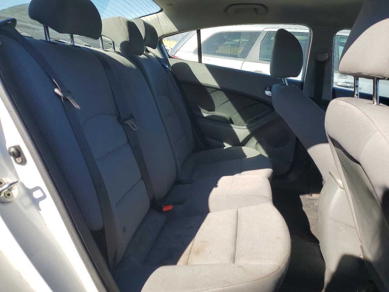 2017 KIA FORTE