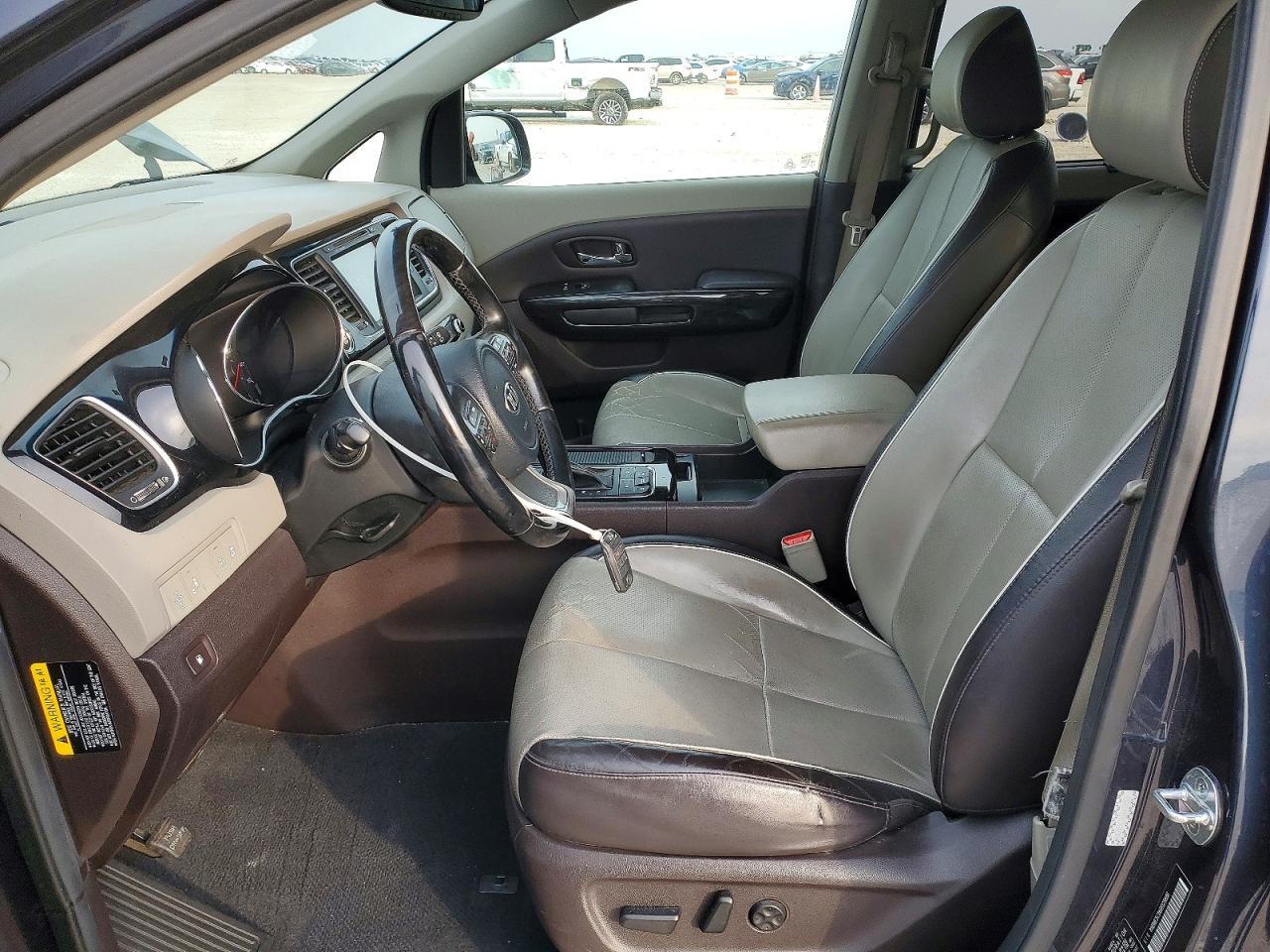 2016 KIA SEDONA
