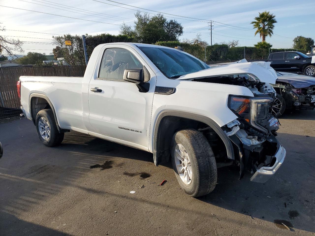 2023 GMC Sierra