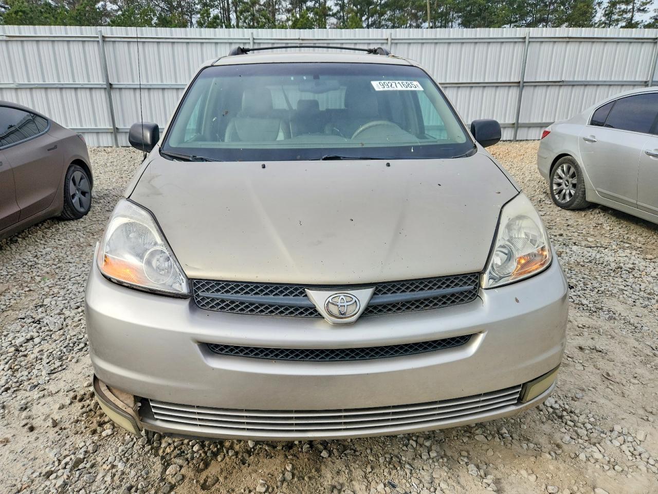 2004 TOYOTA SIENNA