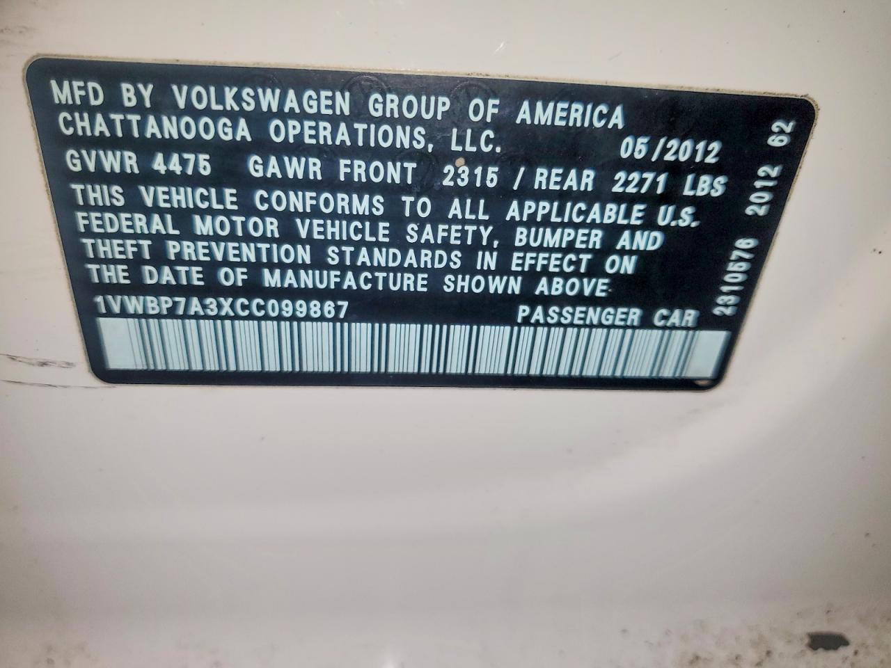 2012 VOLKSWAGEN Passat