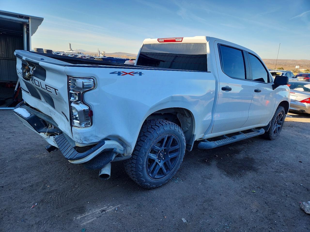 2023 CHEVROLET Silverado