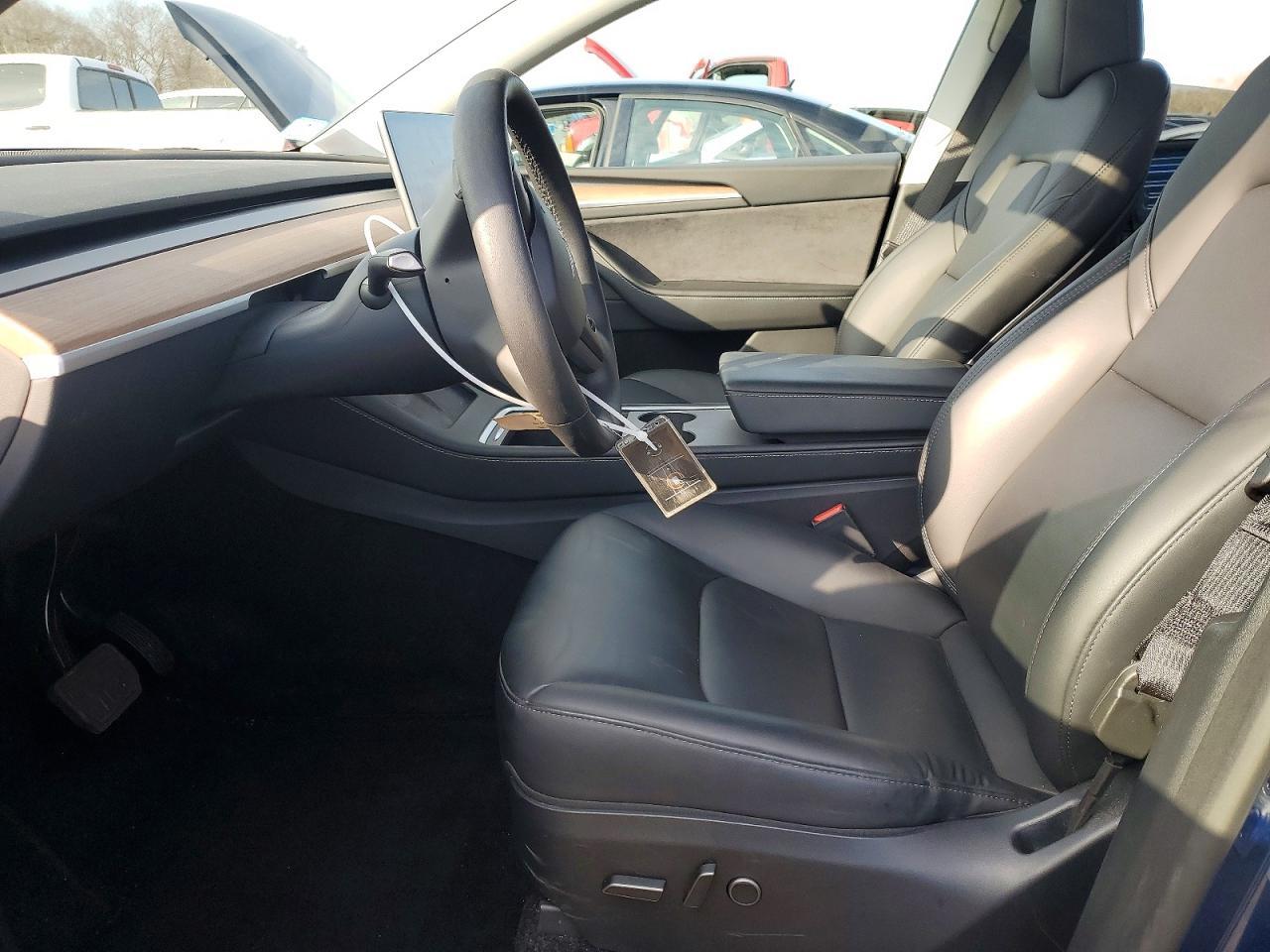 2024 TESLA MODEL Y