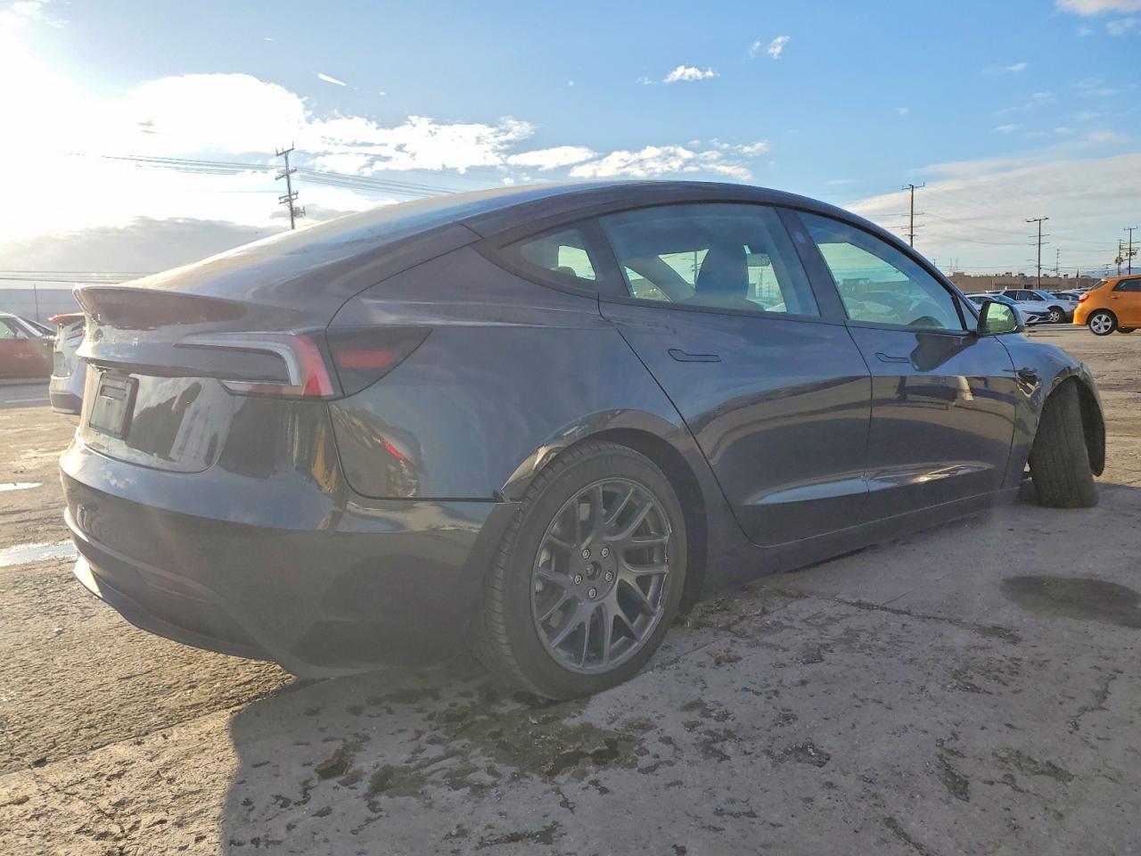2025 TESLA MODEL 3