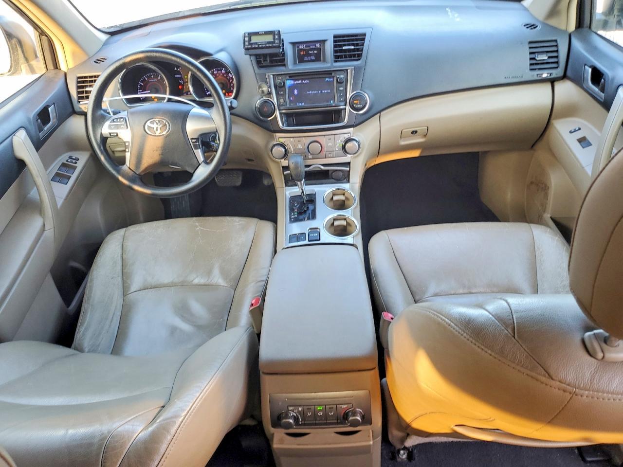 2013 TOYOTA HIGHLANDER