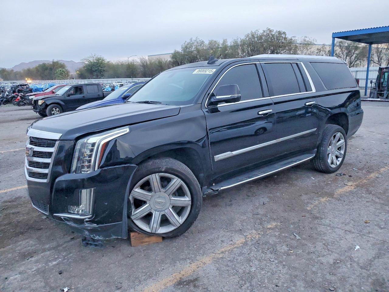 2017 CADILLAC Escalade ESV