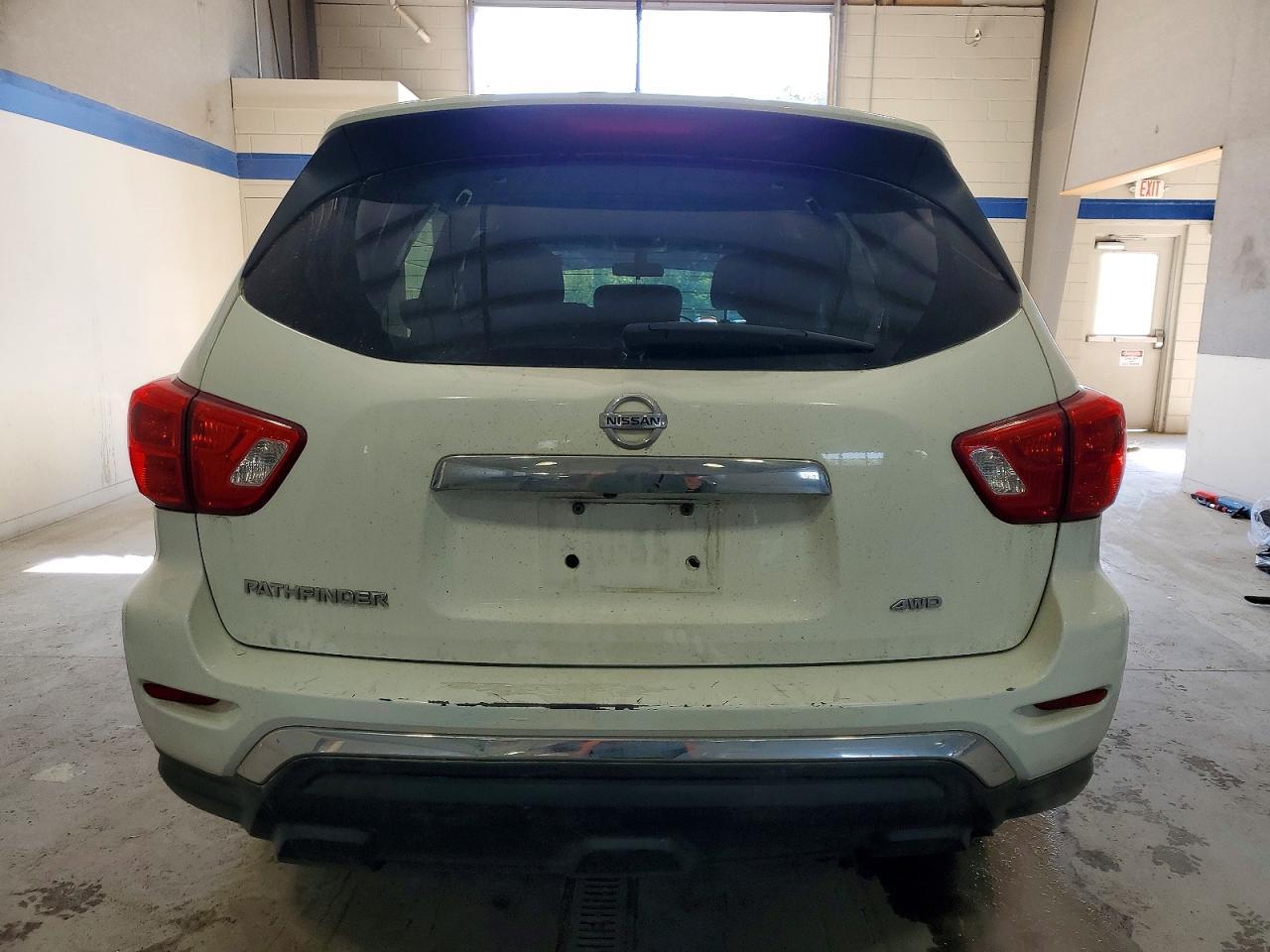 2017 NISSAN PATHFINDER