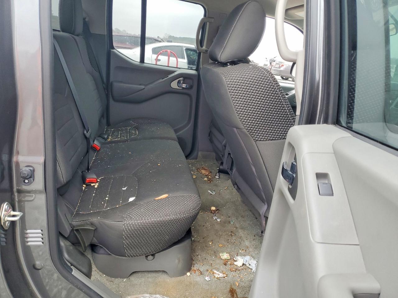 2016 NISSAN Frontier