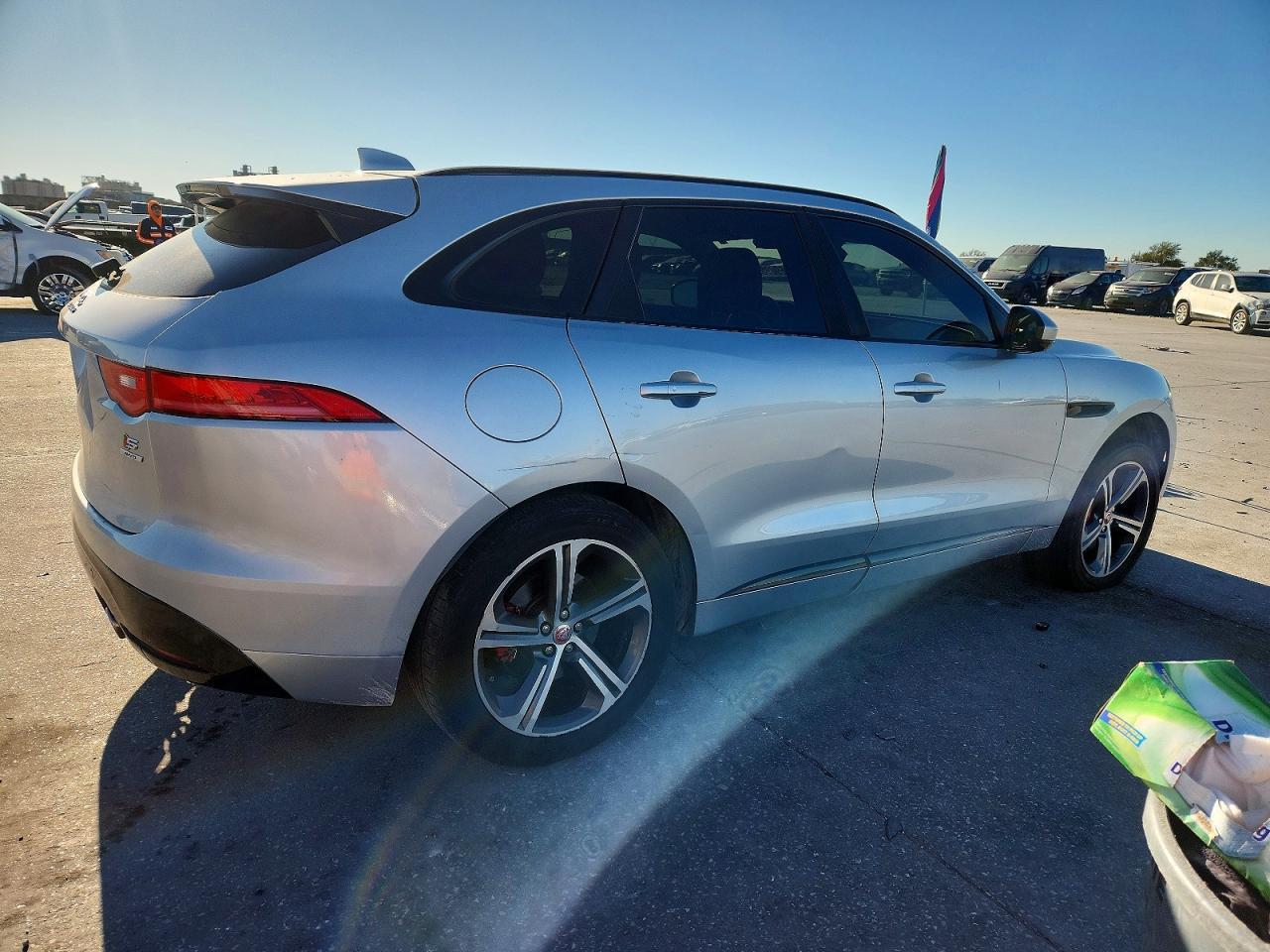 2017 JAGUAR F-Pace